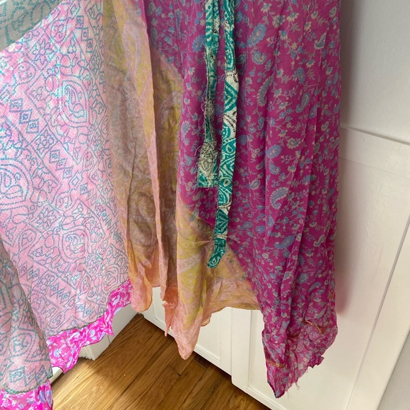 One skirt over 100 ways to wear!  So versatile this skirt/dress/top is fabulous! - Picture 4 of 16